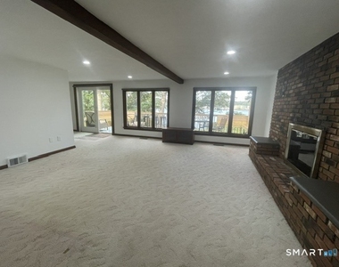10 Bluff Rd W - Photo Thumbnail 8