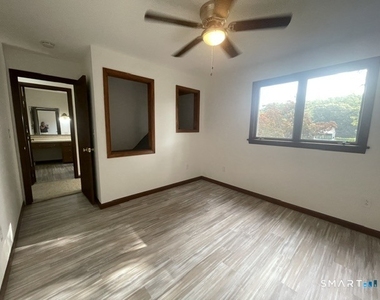 10 Bluff Rd W - Photo Thumbnail 25