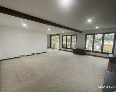 10 Bluff Rd W - Photo Thumbnail 4