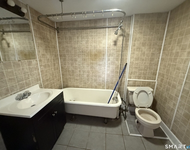 209-211 Davis Street - Photo Thumbnail 4