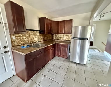 209-211 Davis Street - Photo Thumbnail 1