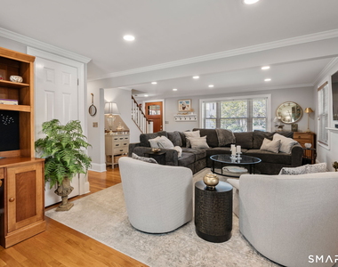 717 Riverside Drive - Photo Thumbnail 2