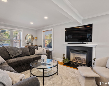 717 Riverside Drive - Photo Thumbnail 5