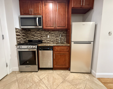 57 Herkimer Street - Photo Thumbnail 3