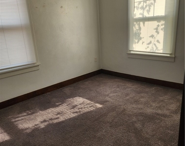 2307 Bensonia Avenue - Photo Thumbnail 5
