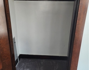 2307 Bensonia Avenue - Photo Thumbnail 4