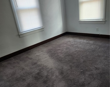2307 Bensonia Avenue - Photo Thumbnail 6