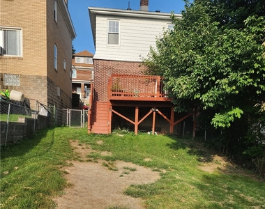 2307 Bensonia Avenue - Photo Thumbnail 12