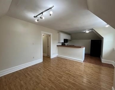 620 Summerlea St - Photo Thumbnail 8
