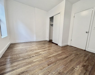 224 East 89th Street - Photo Thumbnail 3