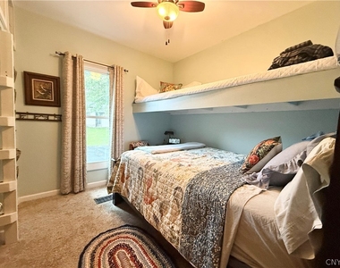 504 Brown Street - Photo Thumbnail 12