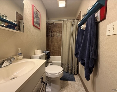 504 Brown Street - Photo Thumbnail 14