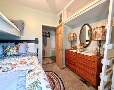 504 Brown Street - Photo Thumbnail 13