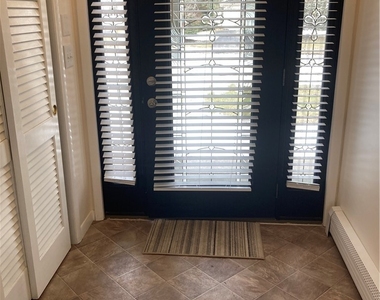 449 Bugbee Drive - Photo Thumbnail 3