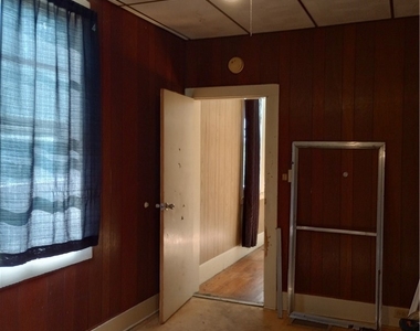 81 Maple Street - Photo Thumbnail 14