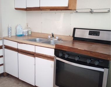 81 Maple Street - Photo Thumbnail 4