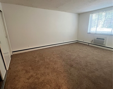 1077 East Avenue - Photo Thumbnail 14