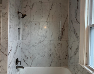 165 Playter Street - Photo Thumbnail 10