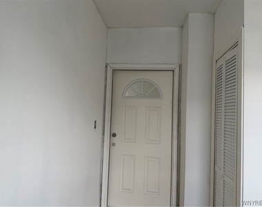 165 Playter Street - Photo Thumbnail 1