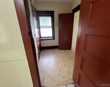 110 Briscoe Avenue - Photo Thumbnail 23