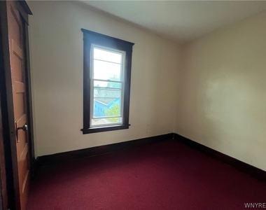 110 Briscoe Avenue - Photo Thumbnail 14