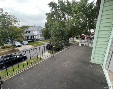 110 Briscoe Avenue - Photo Thumbnail 12