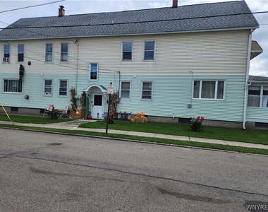 186 Center Street - Photo Thumbnail 1