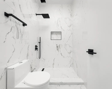 111 Reade Street - Photo Thumbnail 8