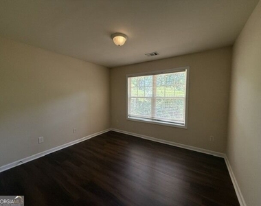 817 Brampton Way - Photo Thumbnail 24