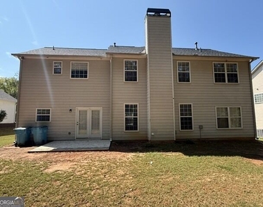 817 Brampton Way - Photo Thumbnail 1