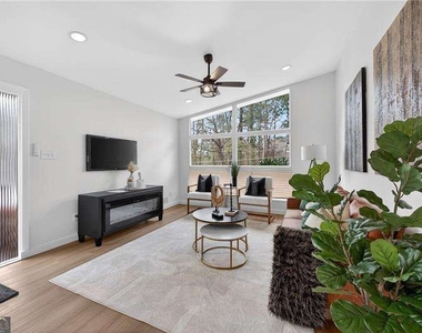 201 Lydia Drive Se - Photo Thumbnail 3