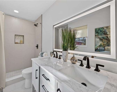 201 Lydia Drive Se - Photo Thumbnail 13