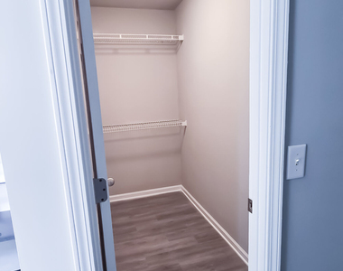 3043 Saddle Creek Drive - Photo Thumbnail 1