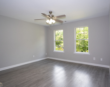 3043 Saddle Creek Drive - Photo Thumbnail 30