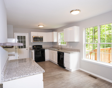 3043 Saddle Creek Drive - Photo Thumbnail 19