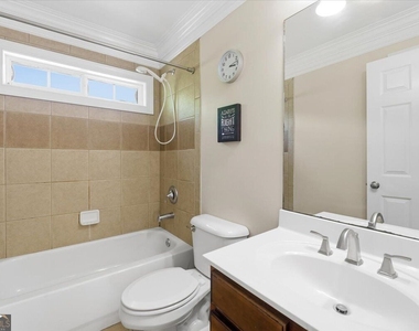 728 Markhams Drive - Photo Thumbnail 32