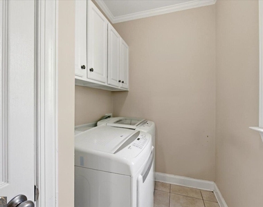 728 Markhams Drive - Photo Thumbnail 10
