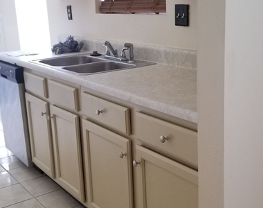 5759 Cedar Croft Court - Photo Thumbnail 4