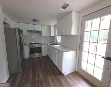 15 Dixie Drive - Photo Thumbnail 7