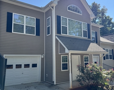 376 Pointe Circle Bl 3 - Photo Thumbnail 3