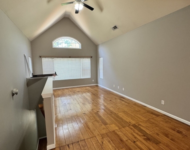 376 Pointe Circle Bl 3 - Photo Thumbnail 15