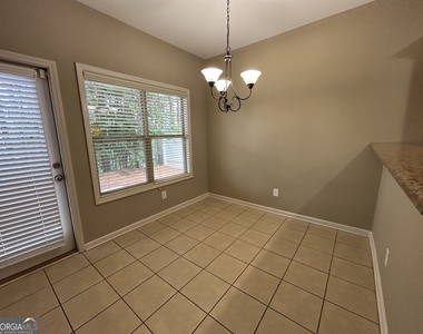 607 Summit Point - Photo Thumbnail 3