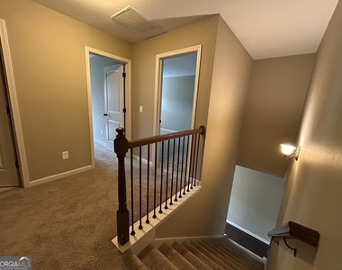 607 Summit Point - Photo Thumbnail 12