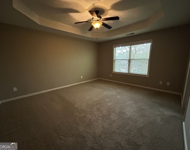607 Summit Point - Photo Thumbnail 8