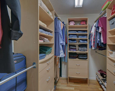 605 Candler Street - Photo Thumbnail 14