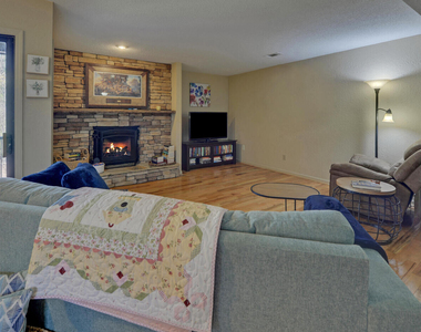 605 Candler Street - Photo Thumbnail 4