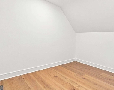 4250 Carmain Drive Ne - Photo Thumbnail 34