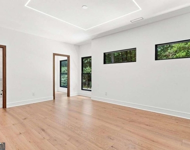 4250 Carmain Drive Ne - Photo Thumbnail 29