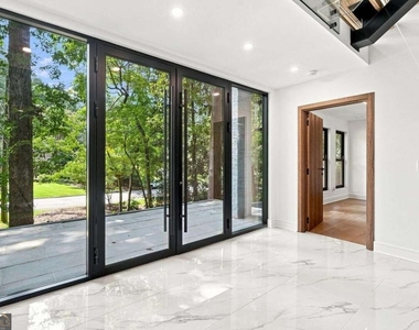 4250 Carmain Drive Ne - Photo Thumbnail 1