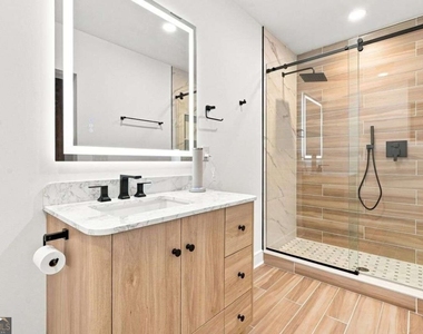 4250 Carmain Drive Ne - Photo Thumbnail 20